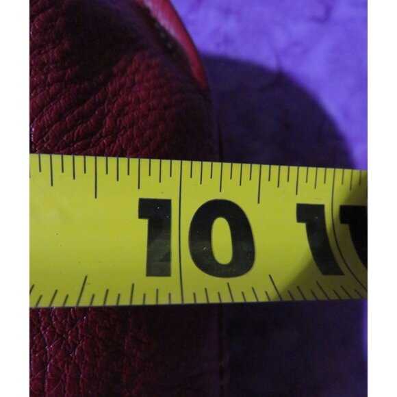 B. Makowsky Vintage Red Pebbled Leather Crossbody Bag & Large Silver Bag Charm - Picture 10 of 11